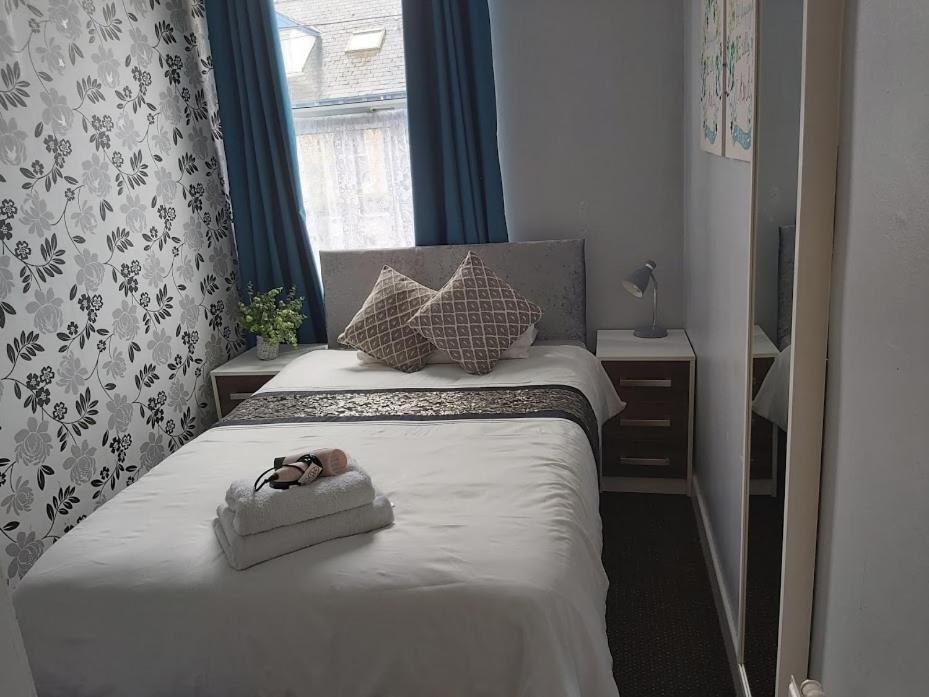 The Vale Apart Hotel Кингстън ъпон Хъл Екстериор снимка