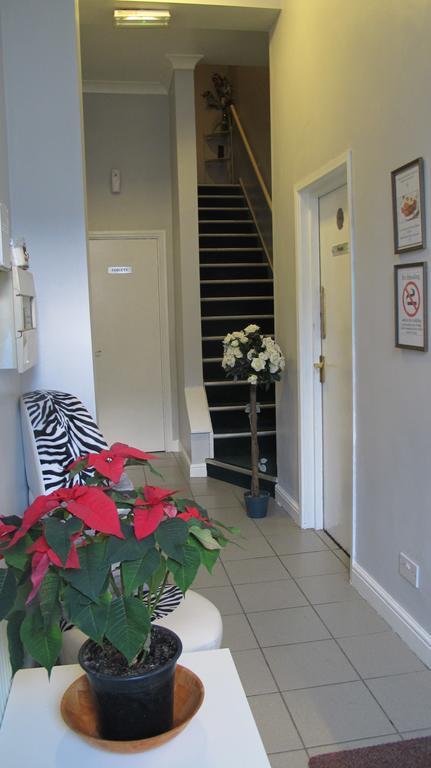 The Vale Apart Hotel Кингстън ъпон Хъл Екстериор снимка