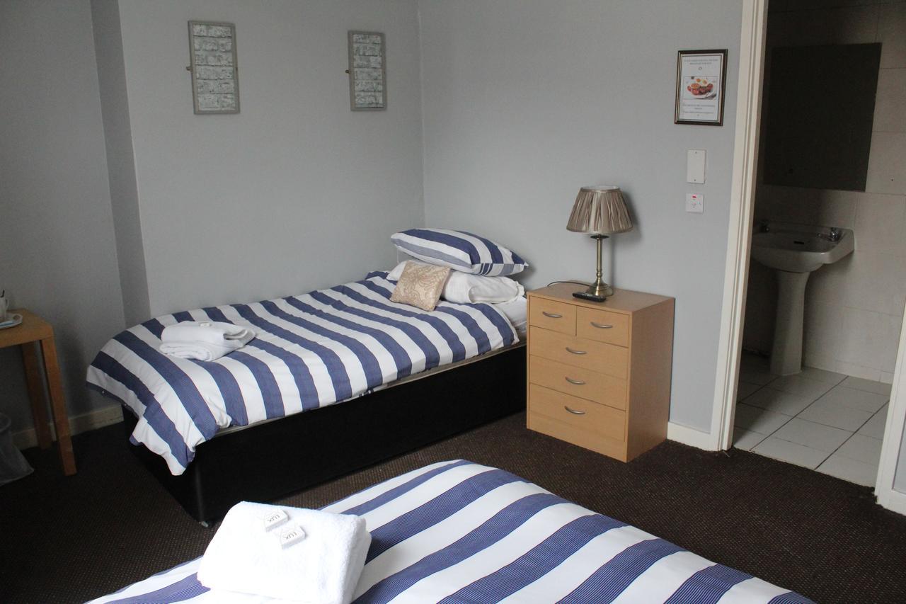 The Vale Apart Hotel Кингстън ъпон Хъл Екстериор снимка